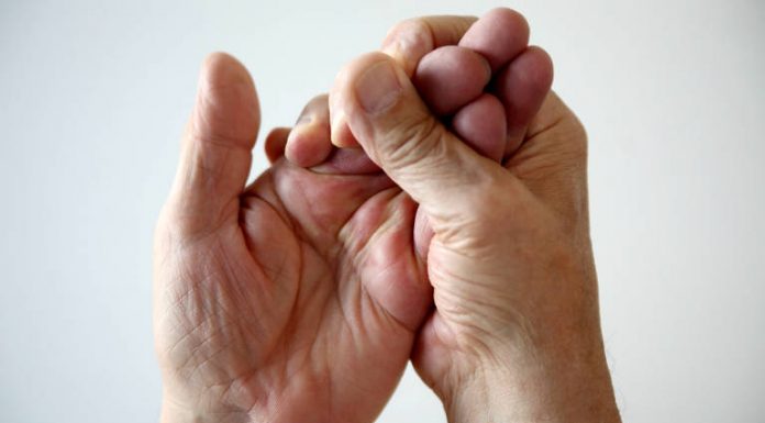 Tê tay, chớ xem thường!